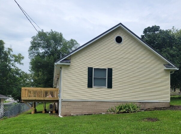 Building Photo - 26 W Main St