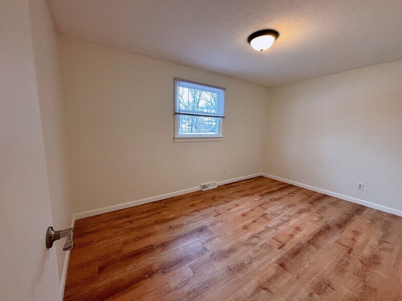 Building Photo - 1320 Westcott St