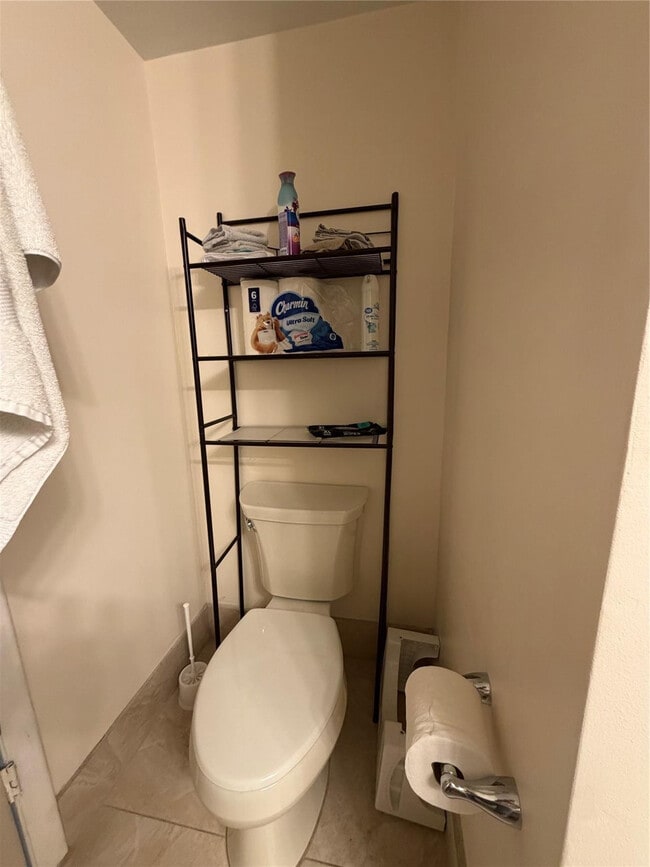 Building Photo - 7173 Orange Dr