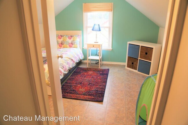 Building Photo - 3 br, 1 bath House - 2925 NW Fillmore Ave.