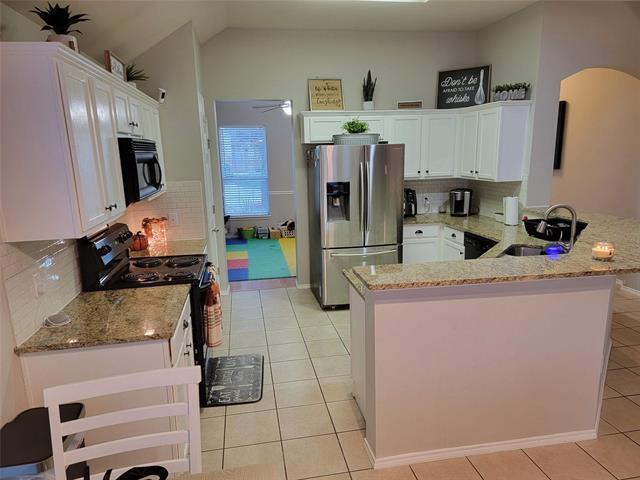 Building Photo - 4005 Summerhill Ln