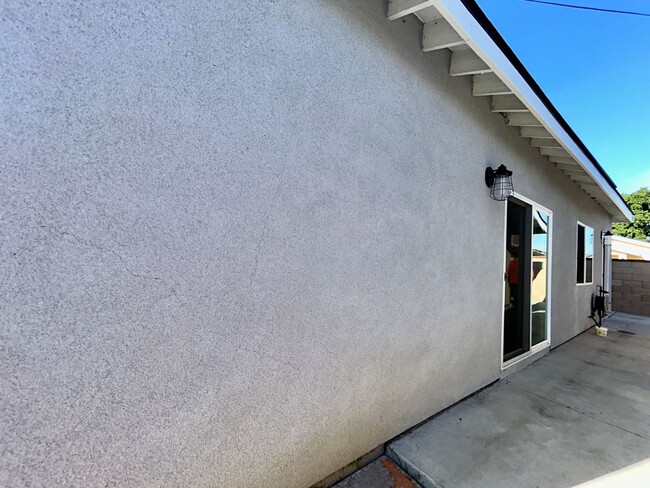 Building Photo - Newly Built 2 Bed, 2 Bath ADU for Rent Utilities Included