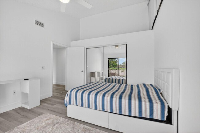 Building Photo - 9903 Boca Gardens Trail