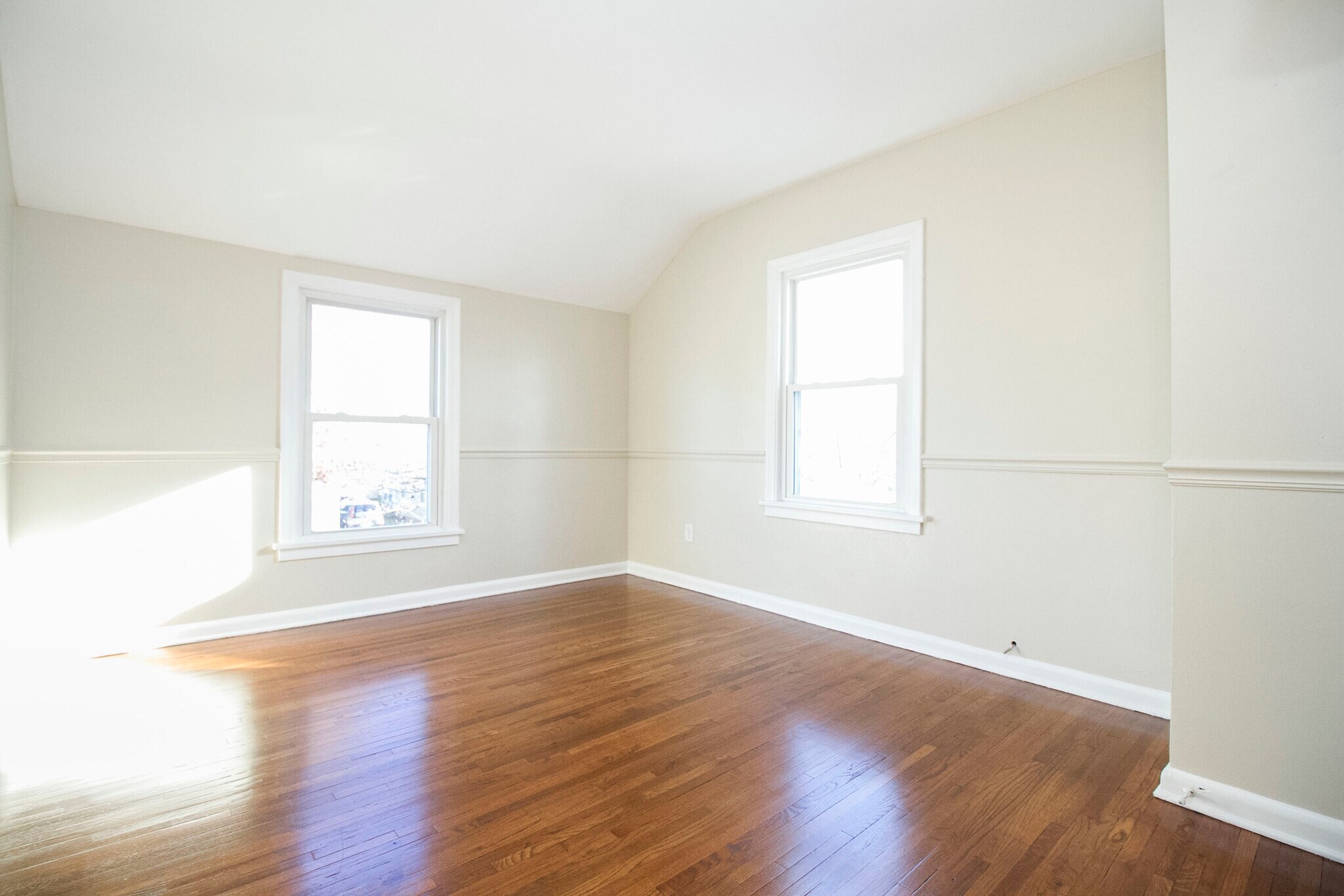 Building Photo - 4353 Lyman Ave