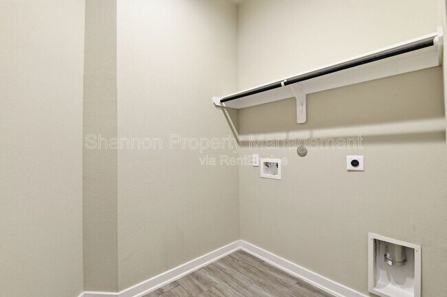 Building Photo - 9515 Willard Dr