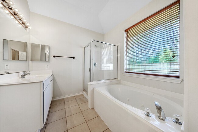 Building Photo - 3 N Abram Cir