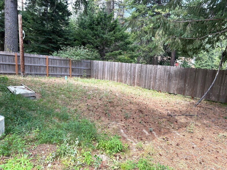 Building Photo - 3016 Memory Ln