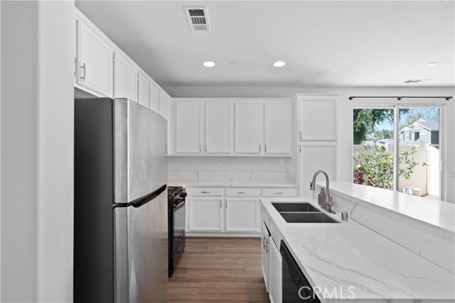 Building Photo - 10895 Sinclare Cir