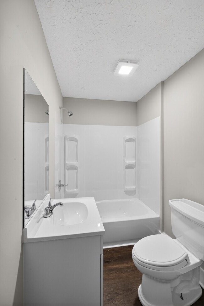 Building Photo - 225 Sunset Ave