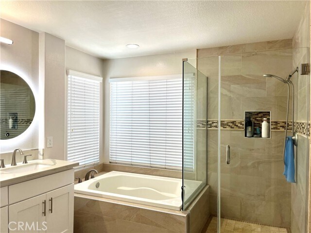 Building Photo - 4804 Linaro Dr