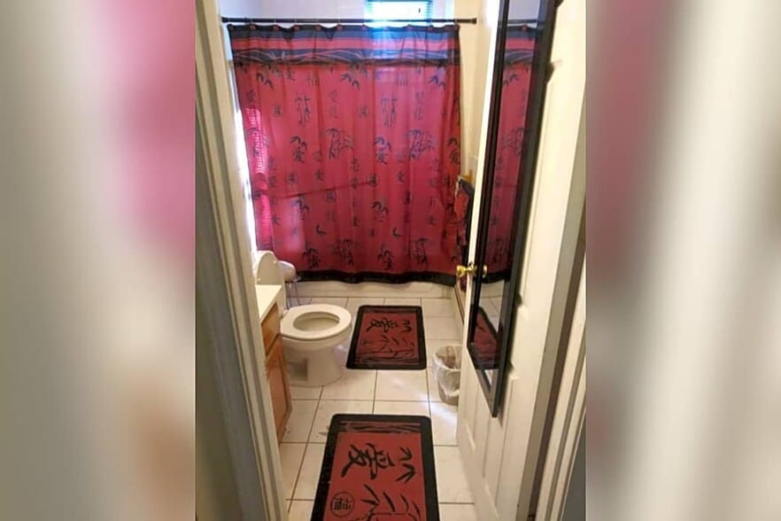 Bathroom - 20 Sutton St