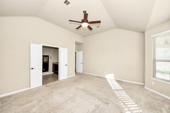 Building Photo - 7610 Willow School Dr