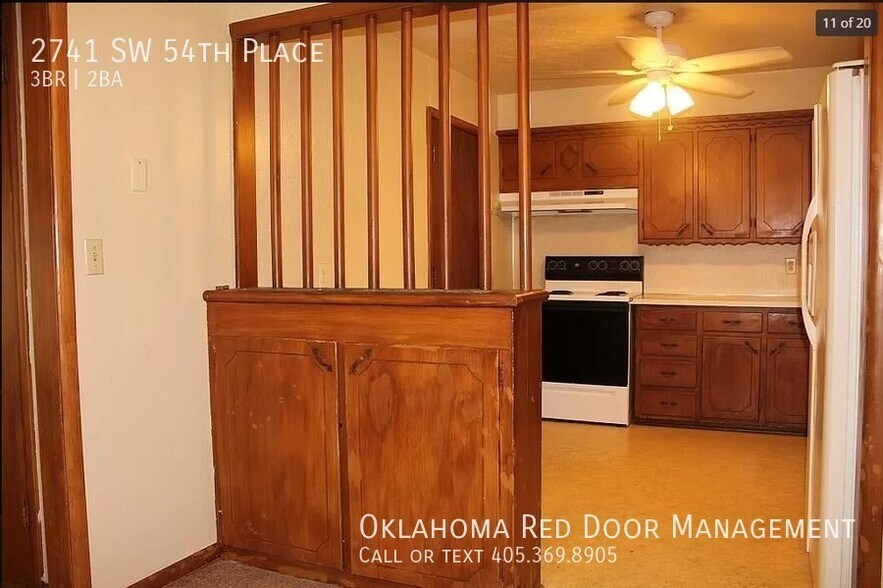 Building Photo - 2741 SW 54th Pl