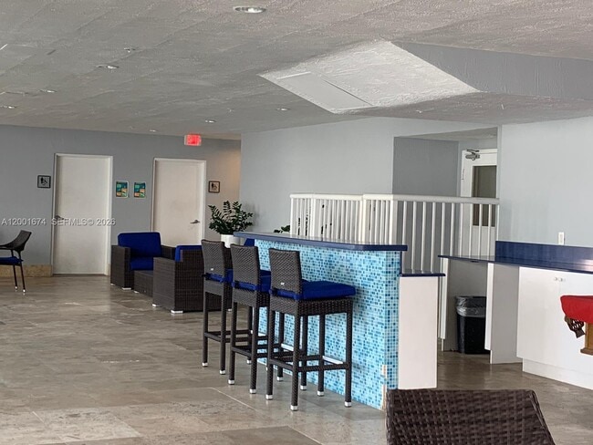 Building Photo - 170 SE 14th St