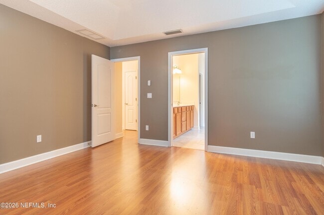 Building Photo - 153 Sanwick Dr
