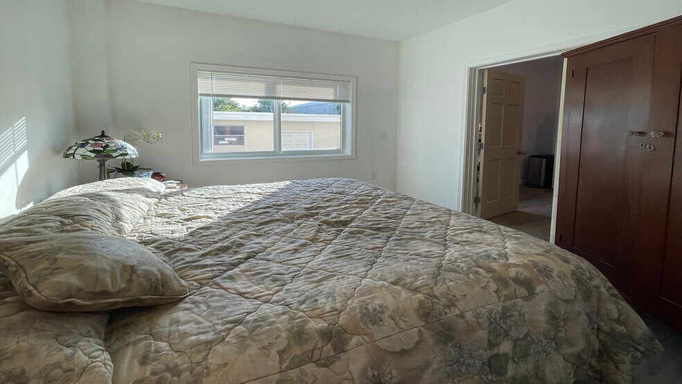 Building Photo - 129 Cunningham Ln