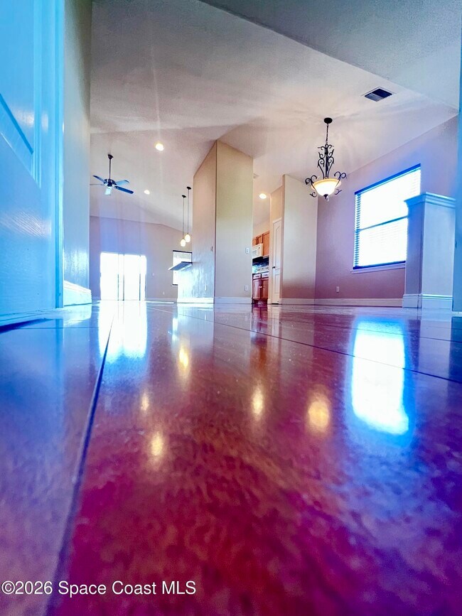 Building Photo - 4865 Revenna Ct