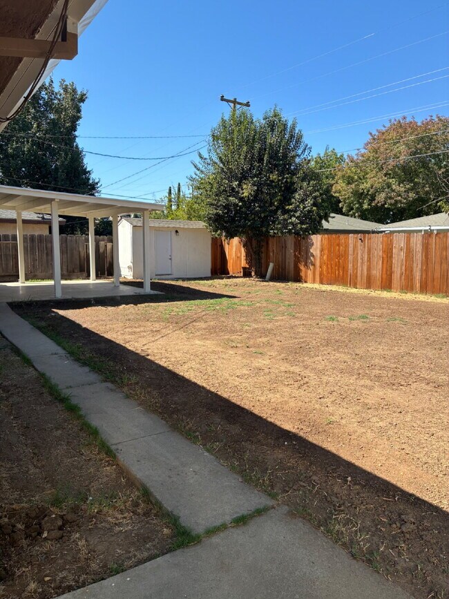 Building Photo - 2653 Agnes Way