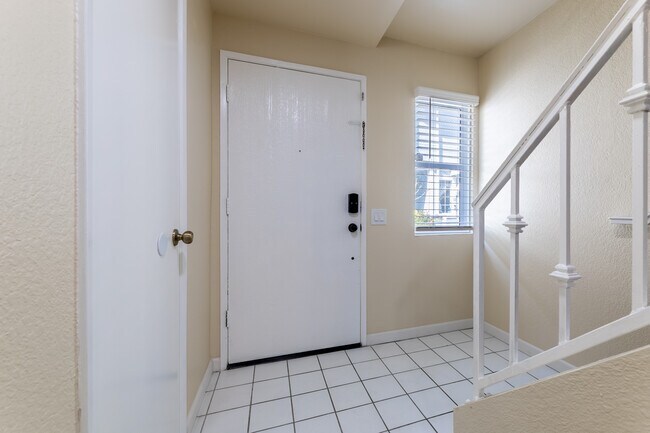 Building Photo - 21249 Figueroa St