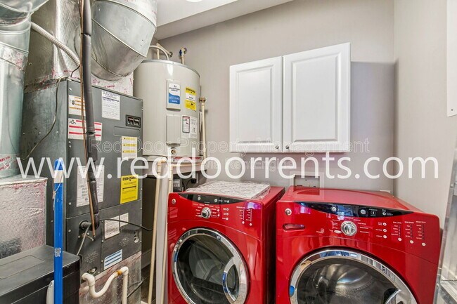 Building Photo - 802 N Meridian St