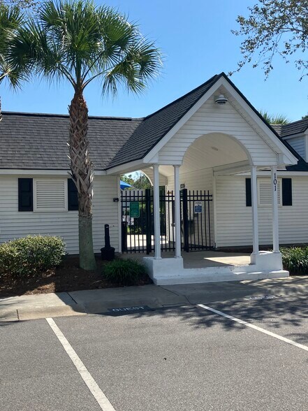 Pool Entrance - 119 South St