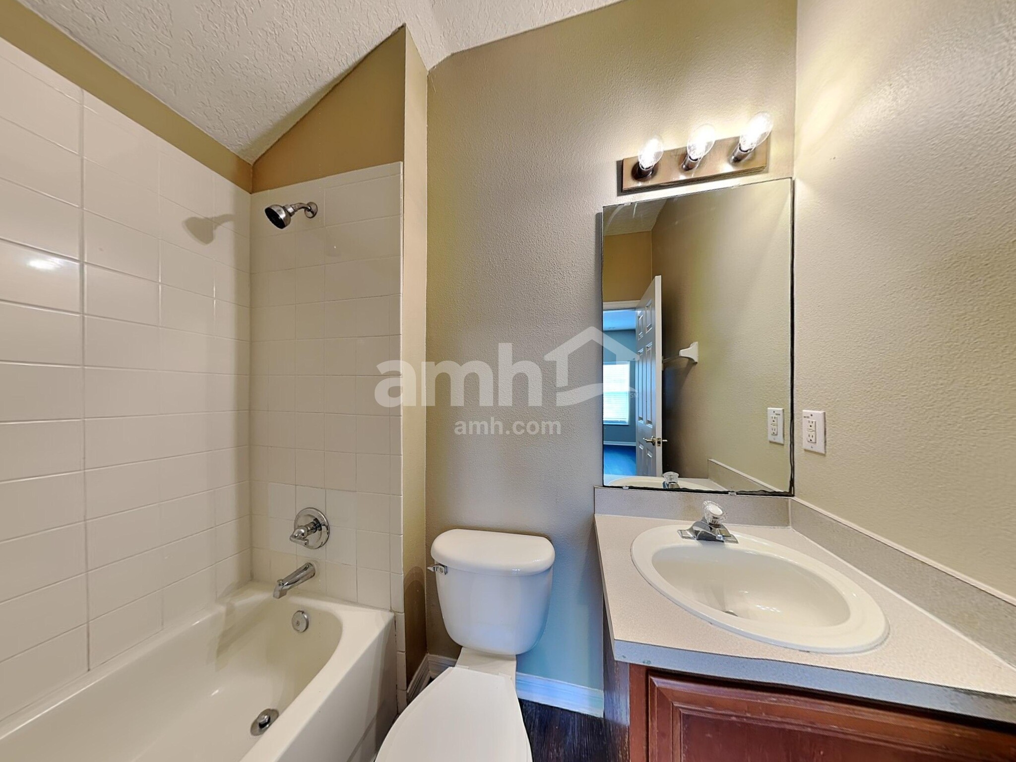 Building Photo - 9705 Bennington Chase Dr