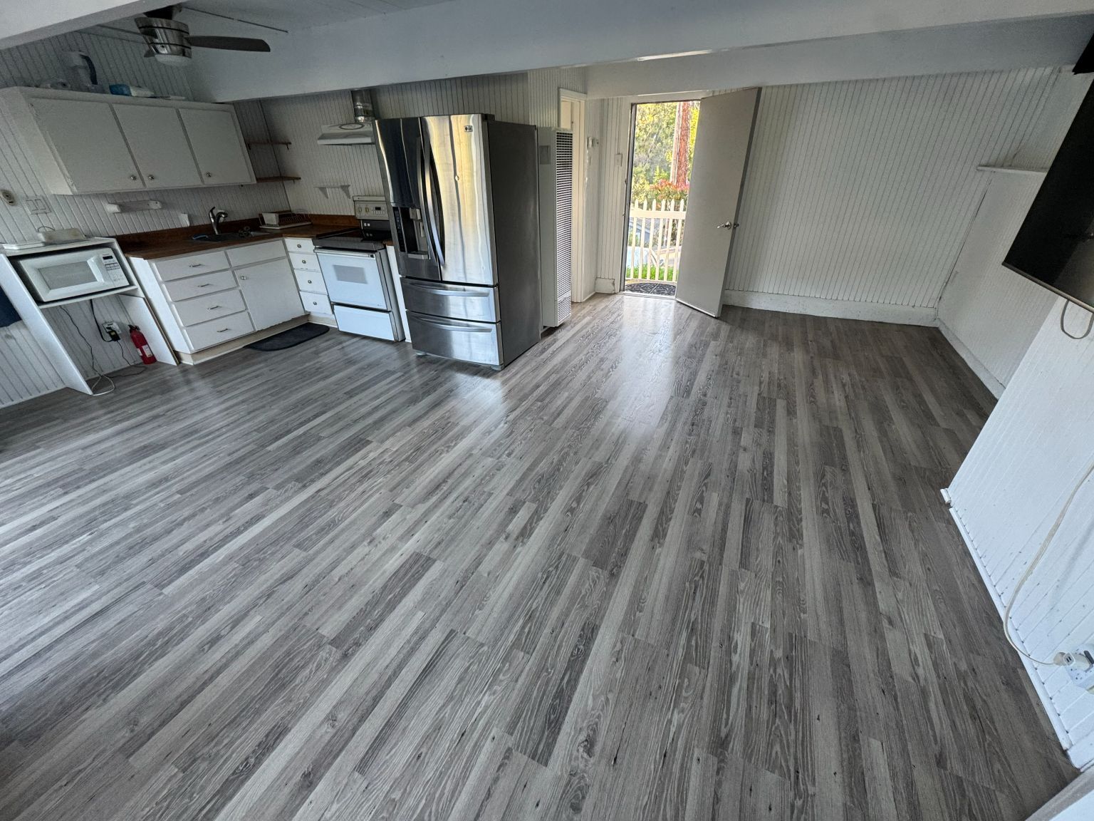 Building Photo - 160 College Ave