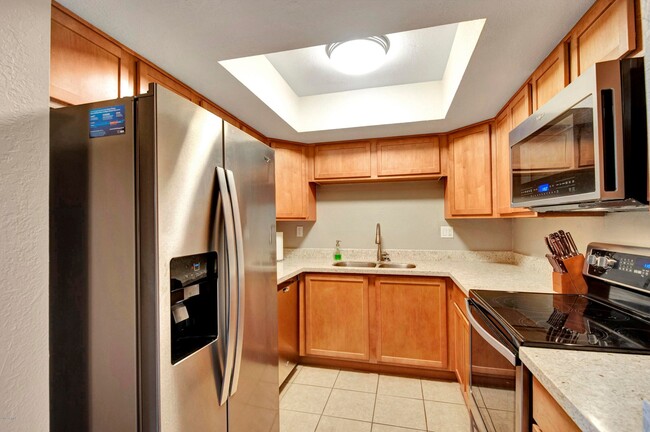 Primary Photo - Spacious, 2 Bedroom 2 Bath Scottsdale Cond...