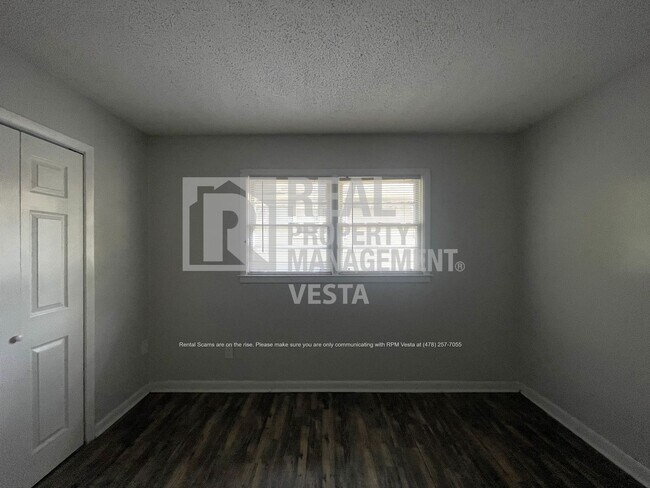 Building Photo - 131 Wall St