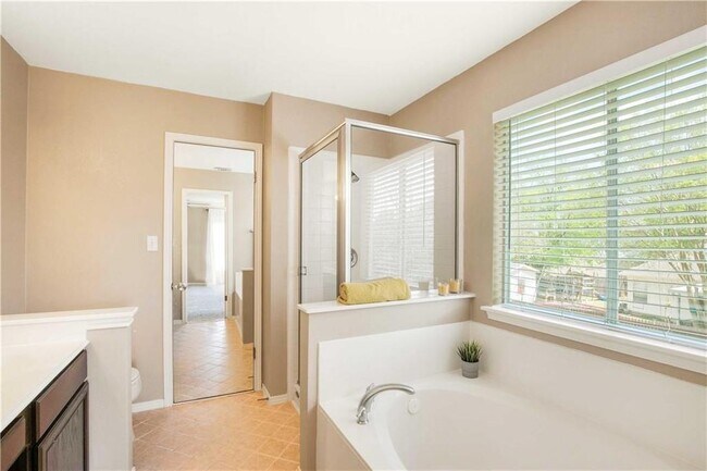 Building Photo - 1102 Deer Horn Cove