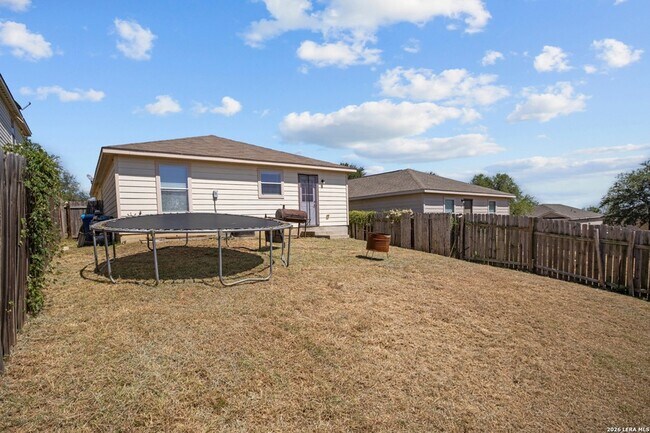 Building Photo - 5923 Fox Canyon