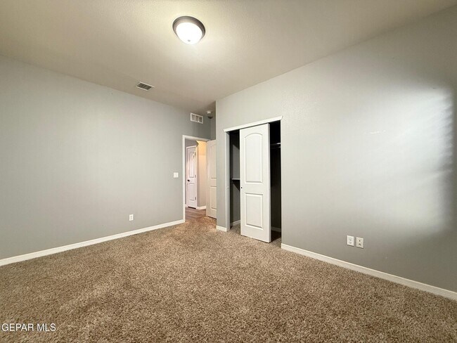 Building Photo - 13454 Everingham St