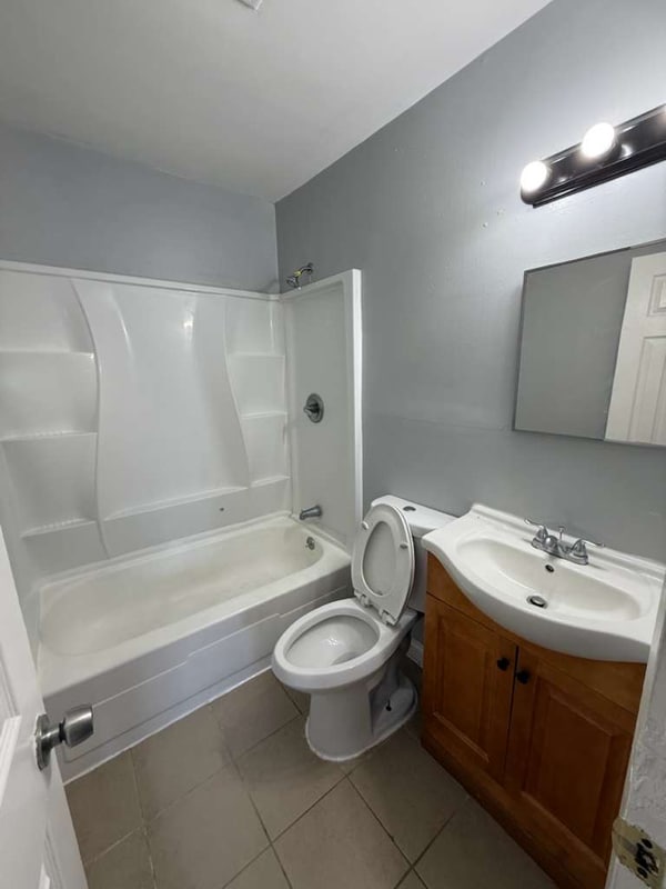 Building Photo - 1439 Charlestown Dr