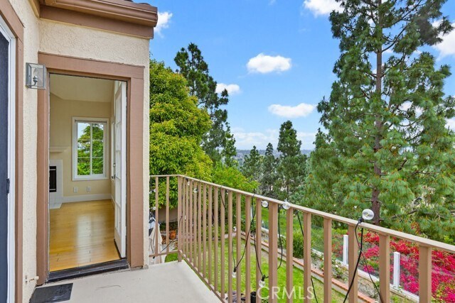 Building Photo - 41 Via Athena