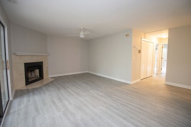 Building Photo - Charming 2-Bedroom, 2-Bath Home in Village...