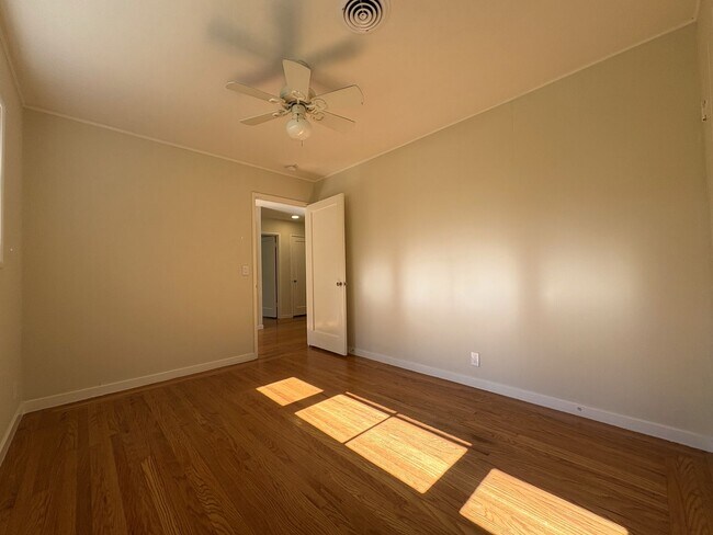 Building Photo - Charming 4-Bedroom Palo Alto Home with ADU...