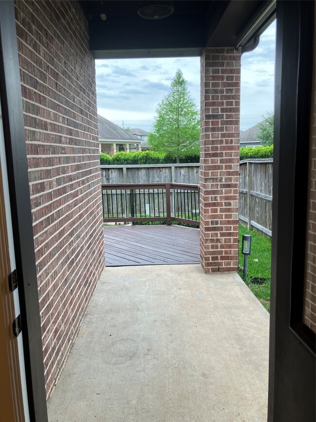 Building Photo - 131 Castlegate Ln