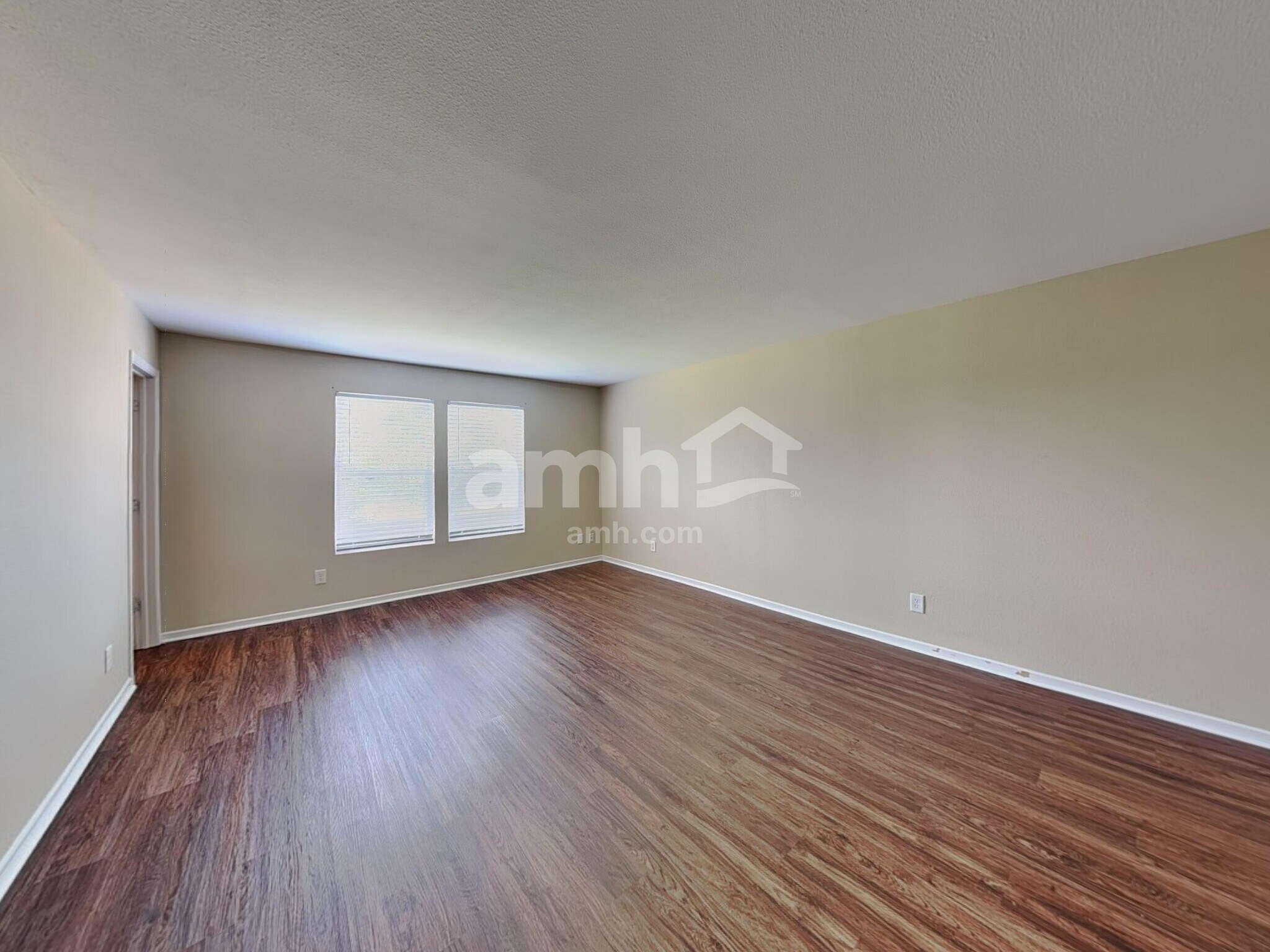 Building Photo - 3244 Underwood Dr