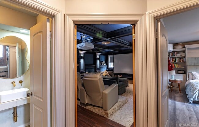 Building Photo - 602 Palmer Dr