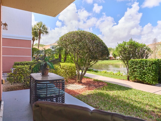 Building Photo - 9112 Myrtlewood Cir W