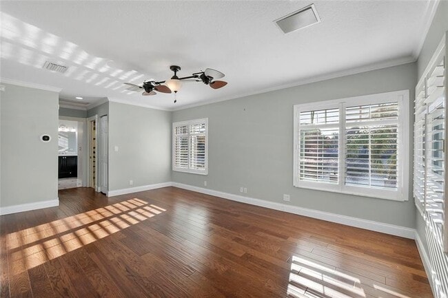 Building Photo - 2316 NE 20th St