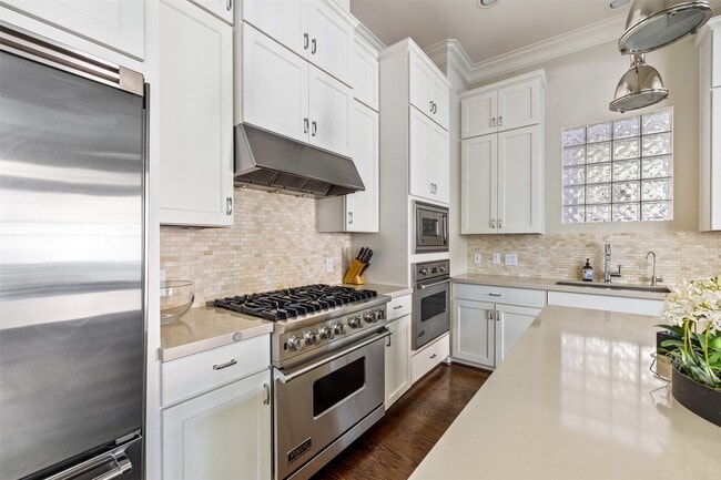 Building Photo - 1202 Wynden Commons Ln