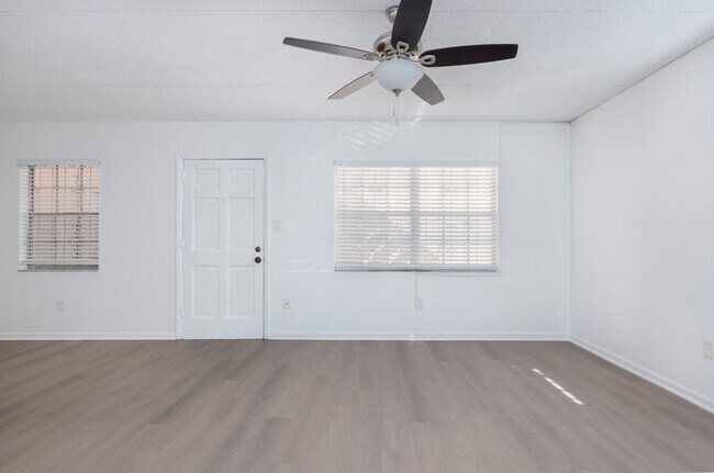 Building Photo - 4708 Christa Ct