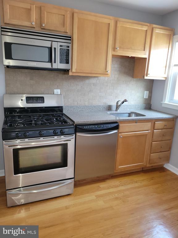 Building Photo - 2212 Vailthorn Rd