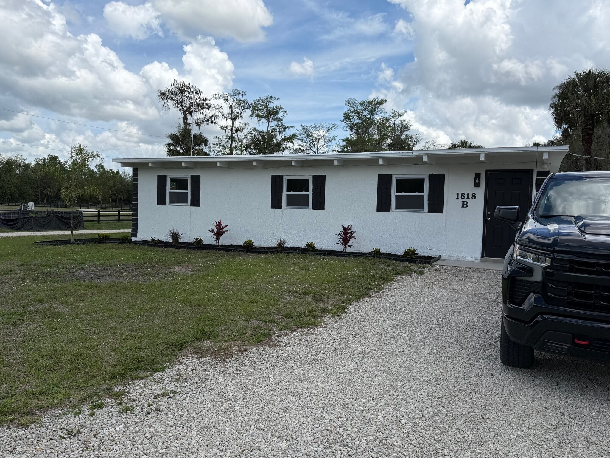 Building Photo - 1818 Richards St