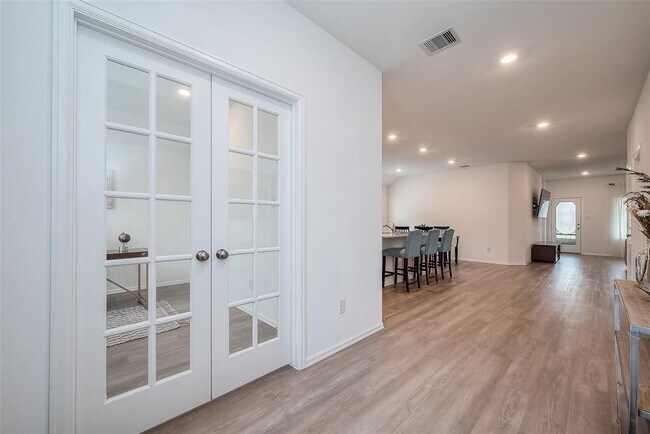 Building Photo - 23635 Camellia Birch Ct