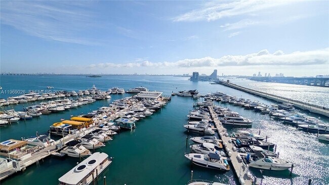 Building Photo - 555 NE 15th St