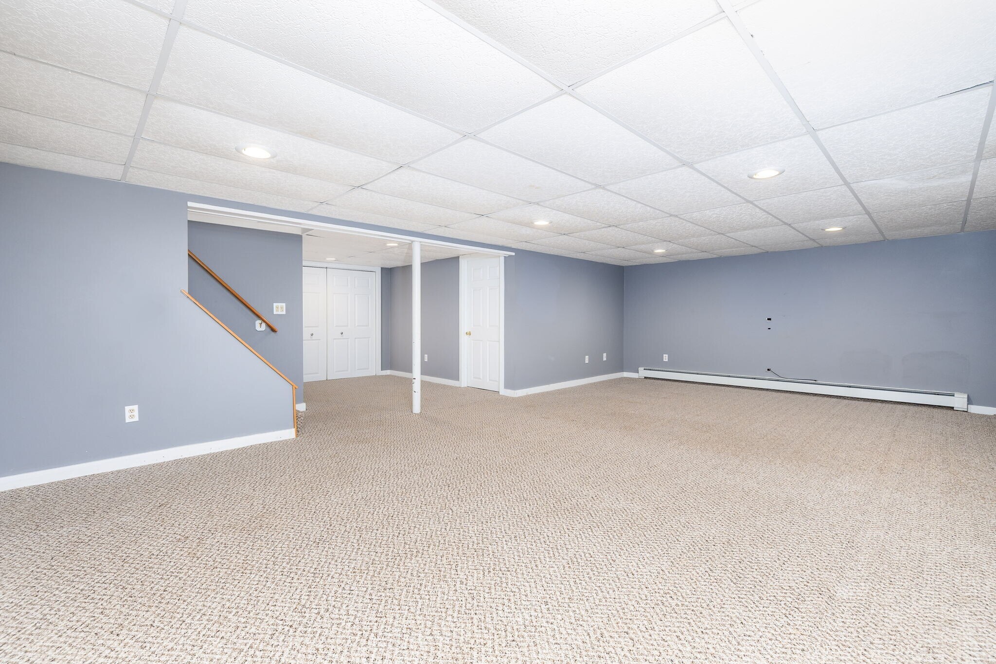Building Photo - 10 Holiday Ln