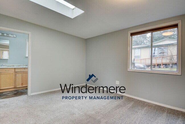 Building Photo - 1 Bed 1 Bath House in Rolling Hills