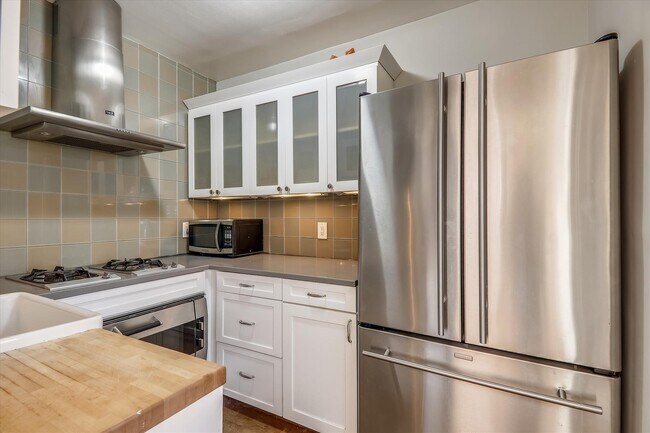 Building Photo - 5834 Jamestown Rd